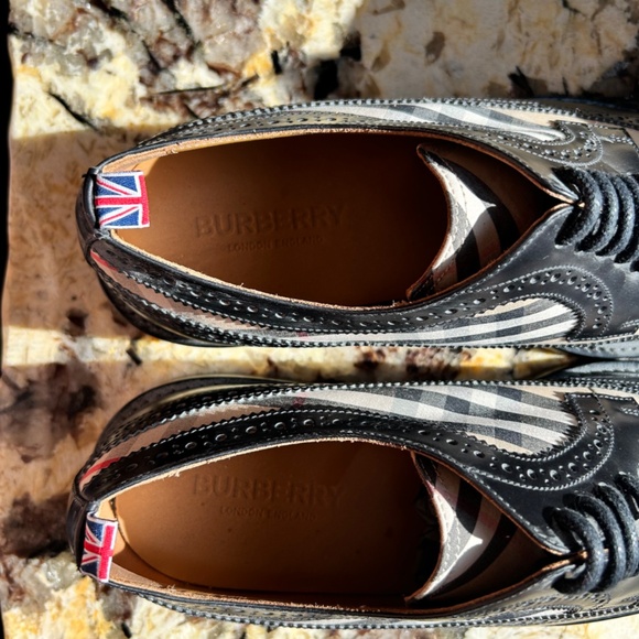 Burberry mens black vintage check Derby shoe - Picture 5 of 5